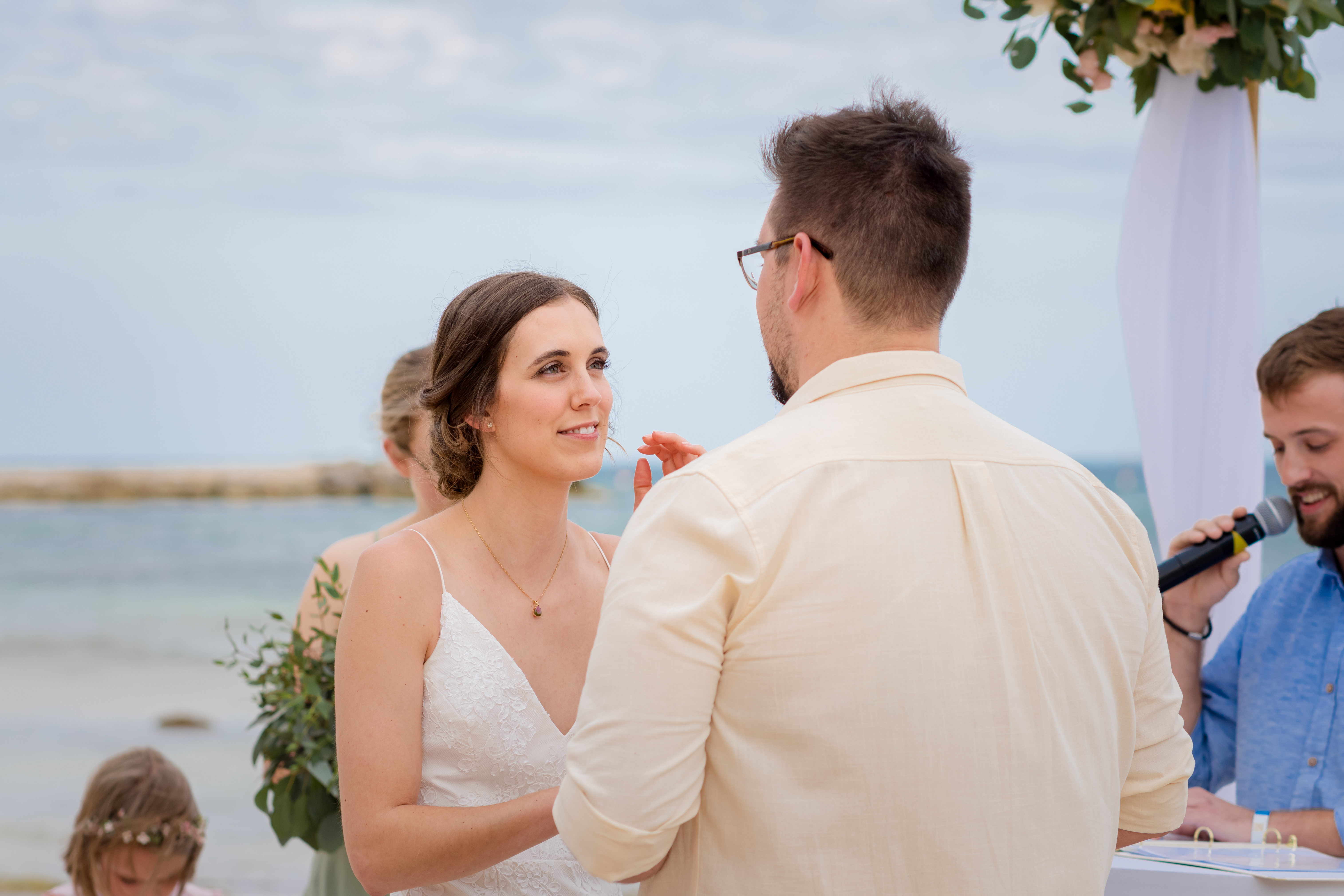 Trash the dress en Cancún sesión post-boda en la playa - Blog IVAE Studios